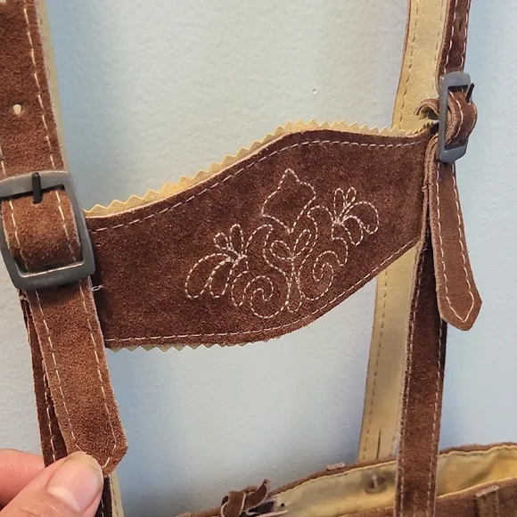 Kid's Brown Leather Lederhosen Shorts with Suspenders - Picture 3 of 10